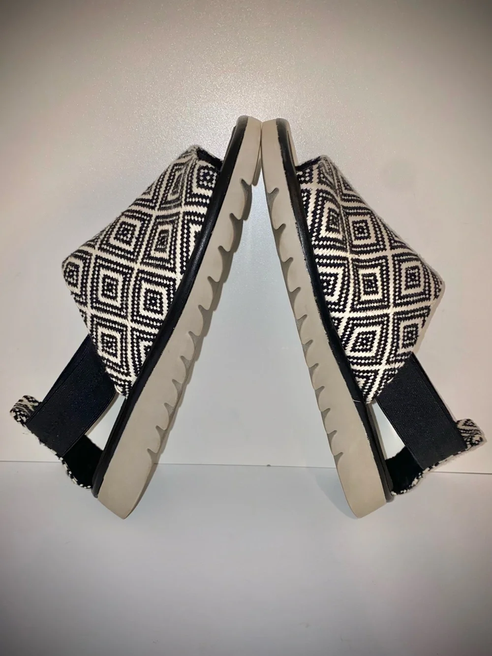 Skechers Black & White Geometric Slip-On Mules